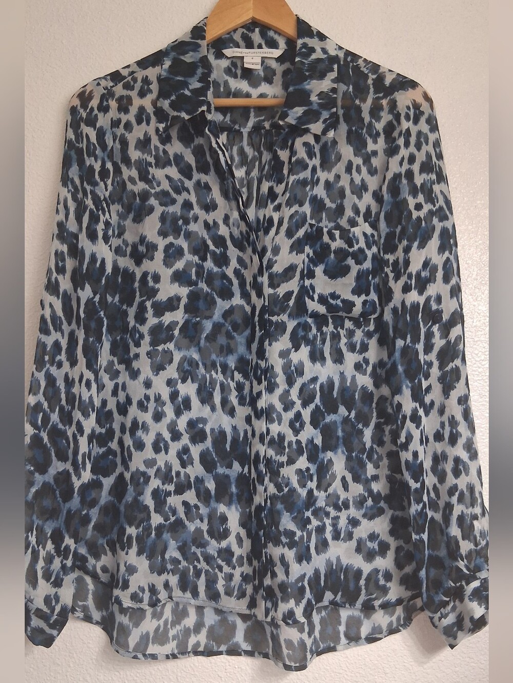 Diane Von Furstenberg Sheer Blue Leopard Print Silk Long-Sleeve Blouse Size 6